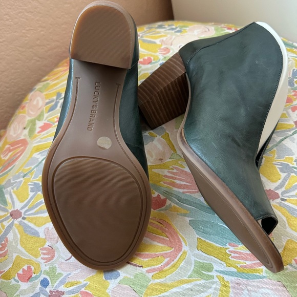 Lucky Brand Joal Cut-out booties 8.5M - Picture 7 of 10